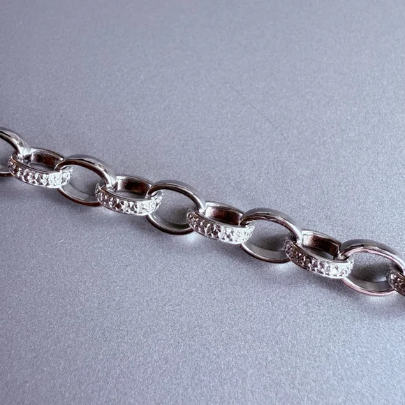 Sterling Silver 925 Eternity Link Diamond Heart Tag Charm Toggle Bracelet - Picture 5 of 8